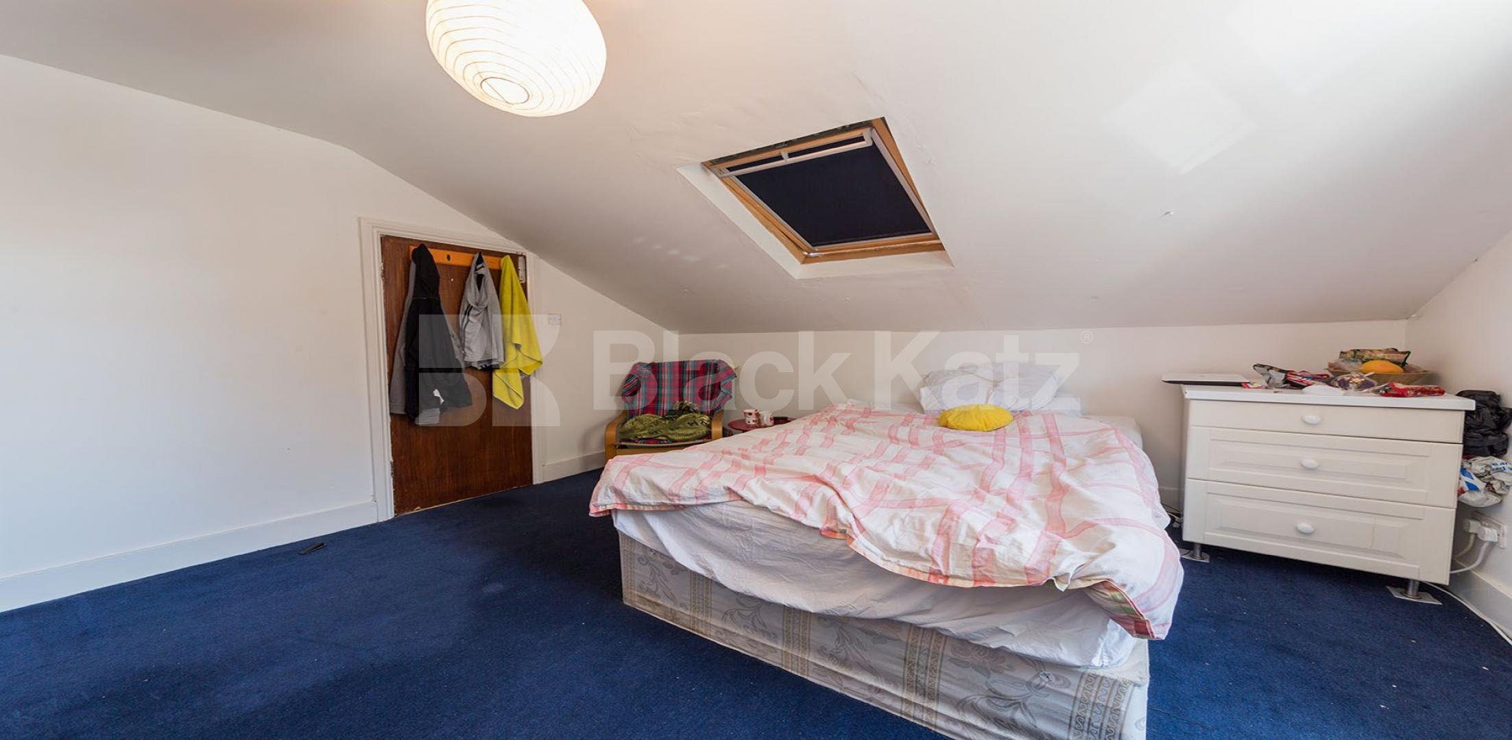 			GREAT VALUE !, 3 Bedroom, 1 bath, 1 reception Flat			 Whittington Road, Bounds Green